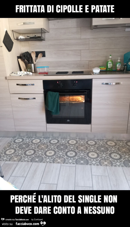 Frittata di cipolle e patate perché l'alito del single non deve dare conto a nessuno