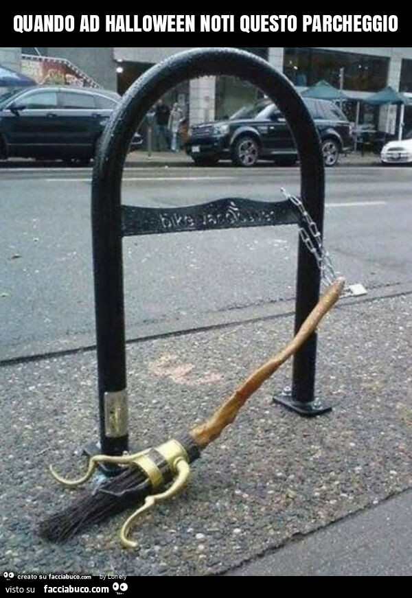 Quando ad halloween noti questo parcheggio