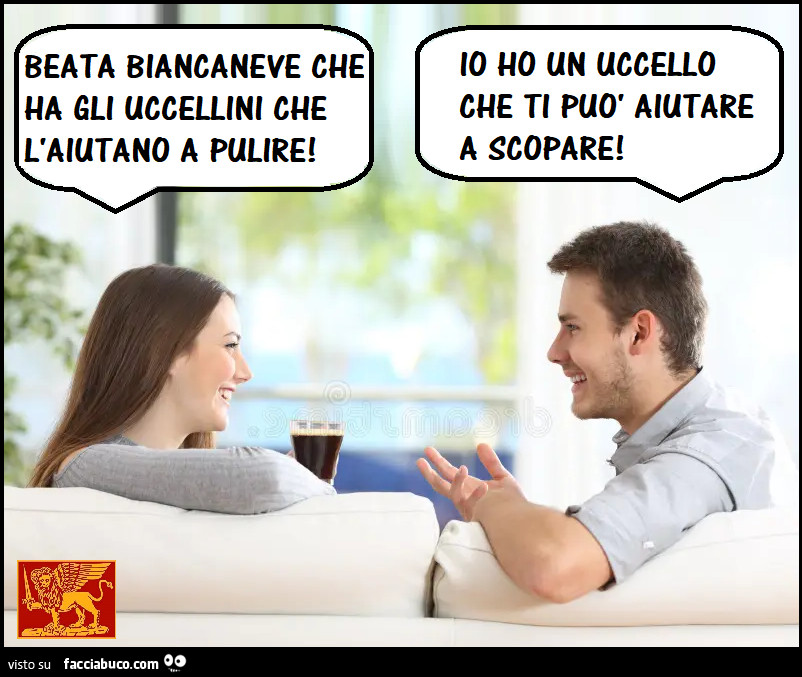 Biancaneve ha gli uccellini che aiutano a pulire lui ha uccello per scopare