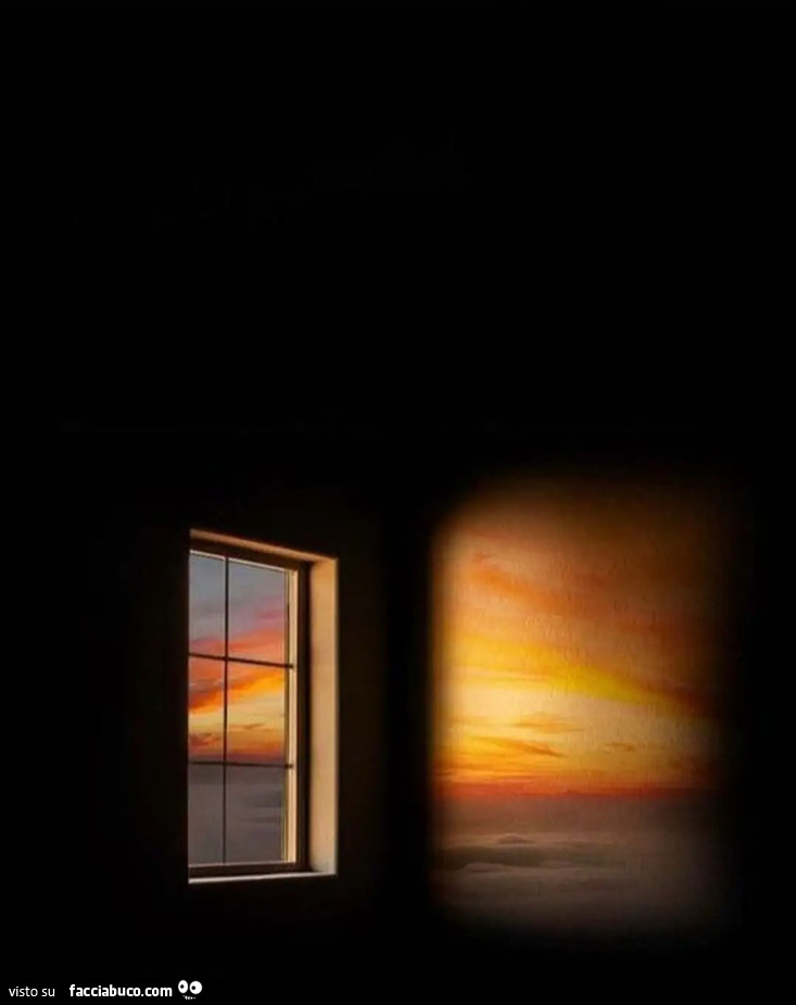 Tramonto dalla finestra