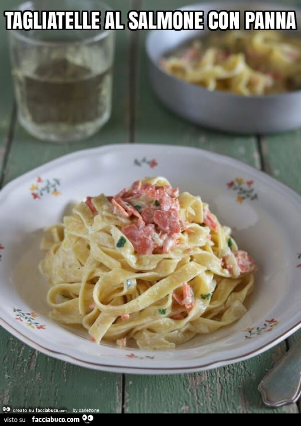 Tagliatelle al salmone con panna