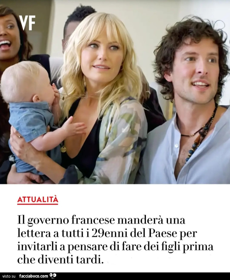 Il governo francese manderà una lettera a tutti i 29enni del paese per invitarli a pensare di fare dei figli prima che diventi tardi
