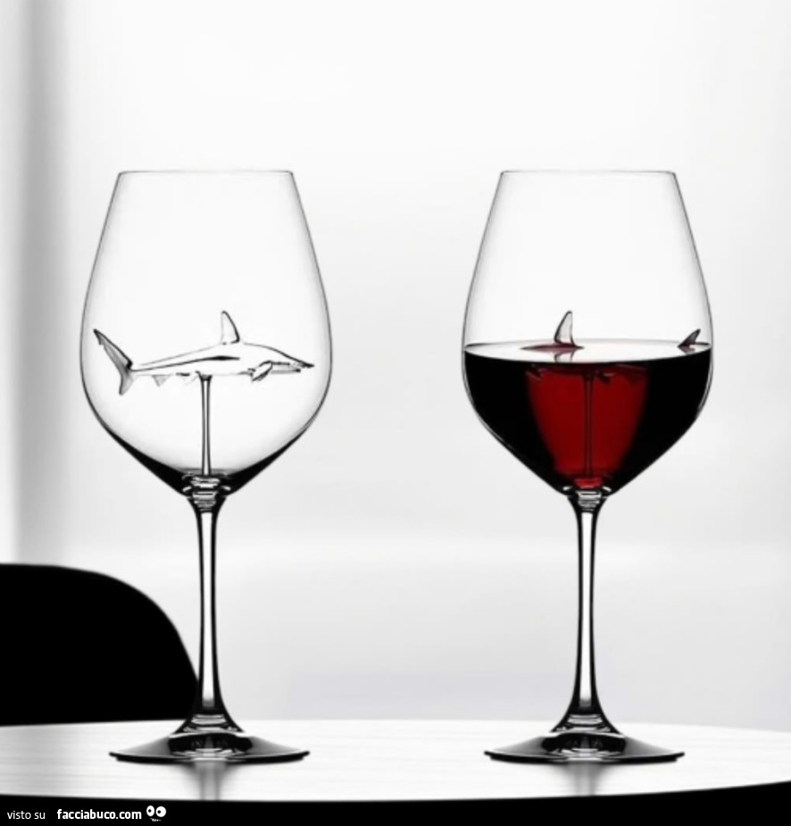 Bicchieri con squalo