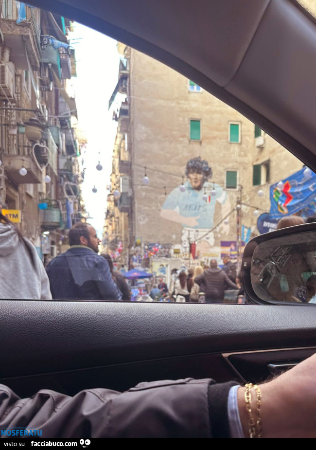 Perdersi ai quartieri spagnoli