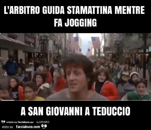 L'arbitro guida stamattina mentre fa jogging a san giovanni a teduccio