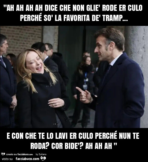 "ah ah ah ah dice che non gliè rode er culo perché sò la favorita dè tramp&hellip; e con che te lo lavi er culo perché nun te roda? Cor bidè? Ah ah ah "